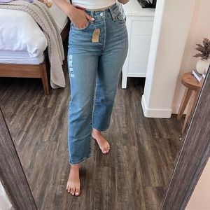 Levi’s straight leg jeans